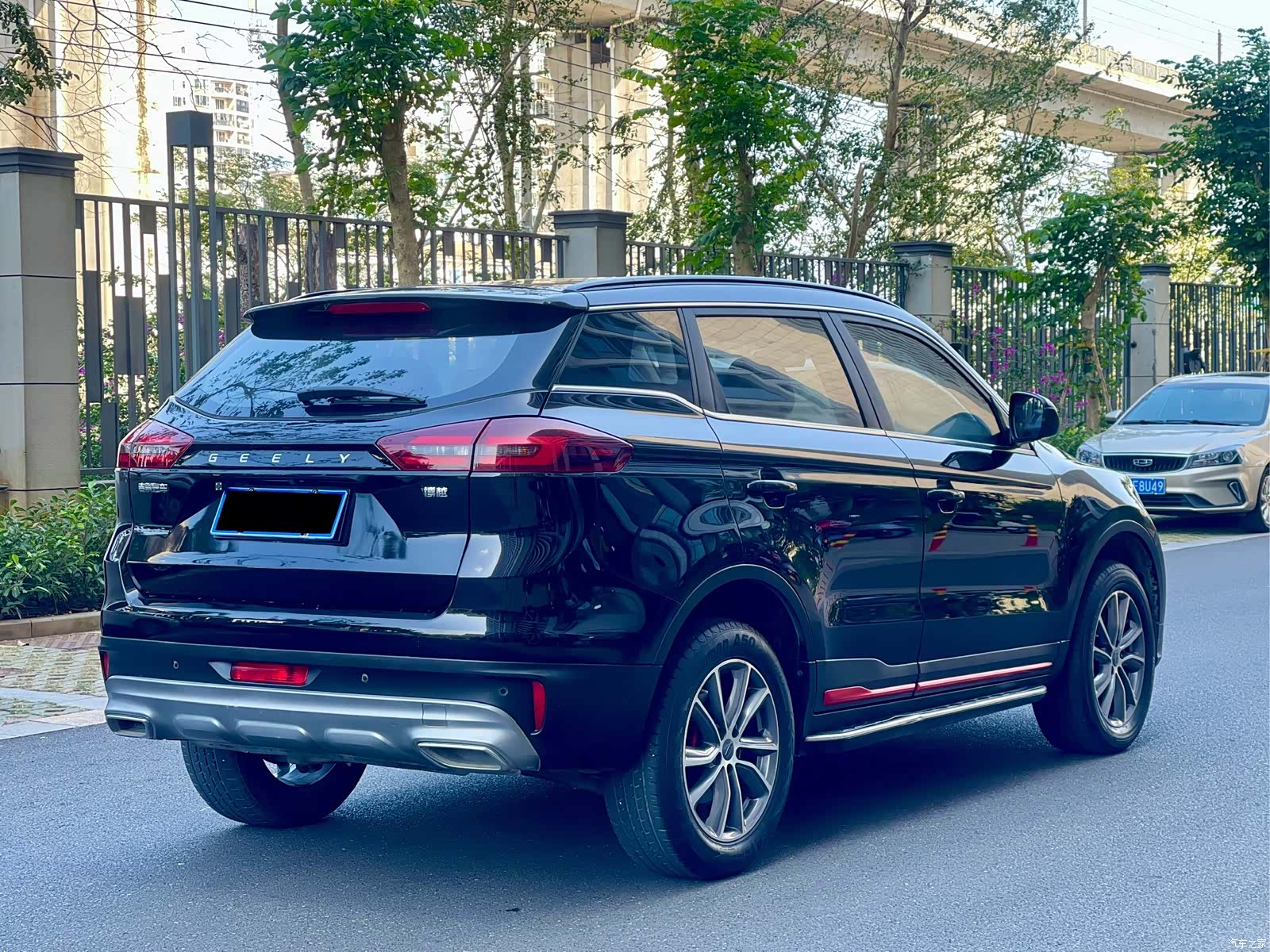 Geely Boyue, 2022 9