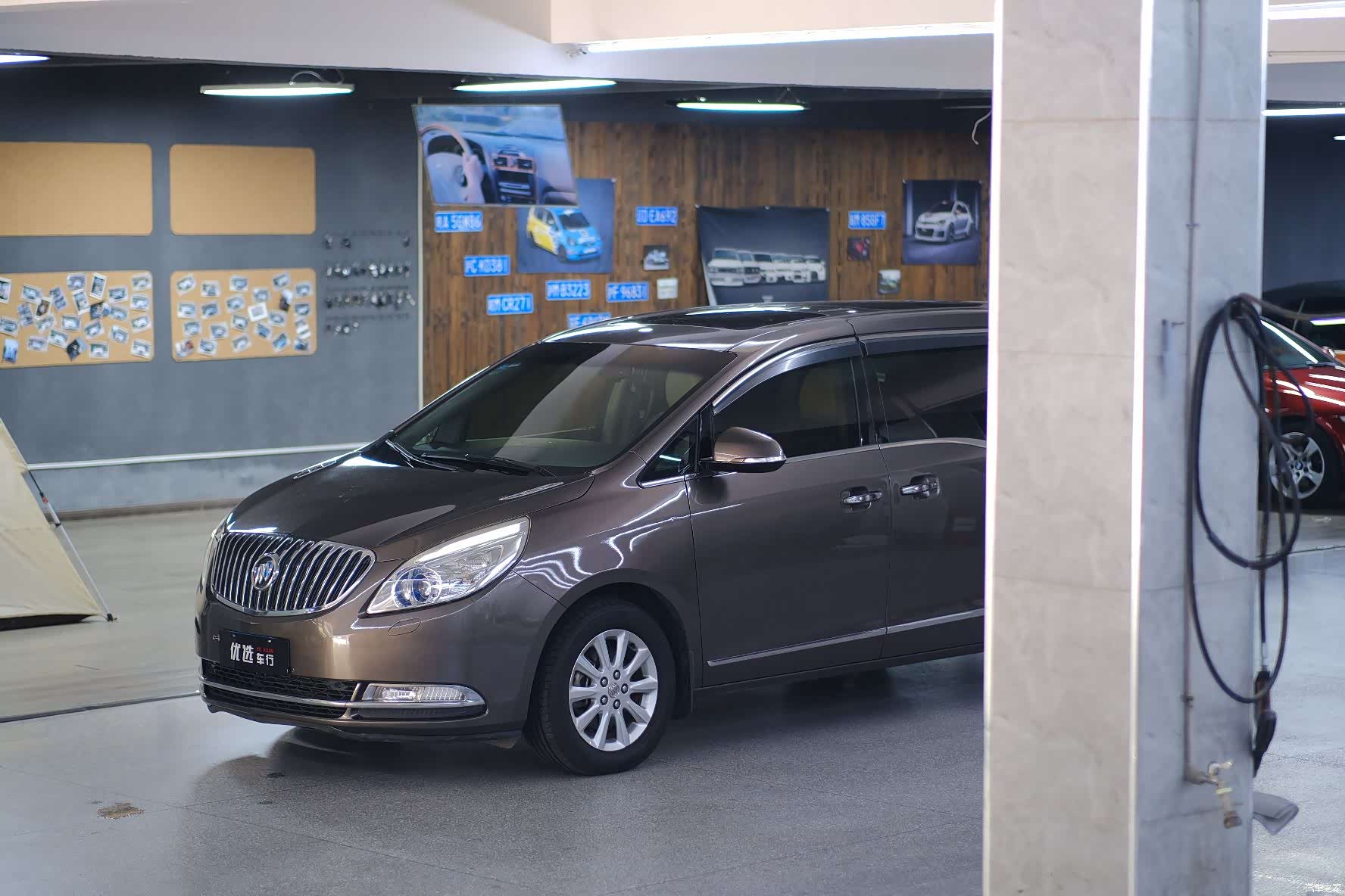 Buick GL8, 2011 17