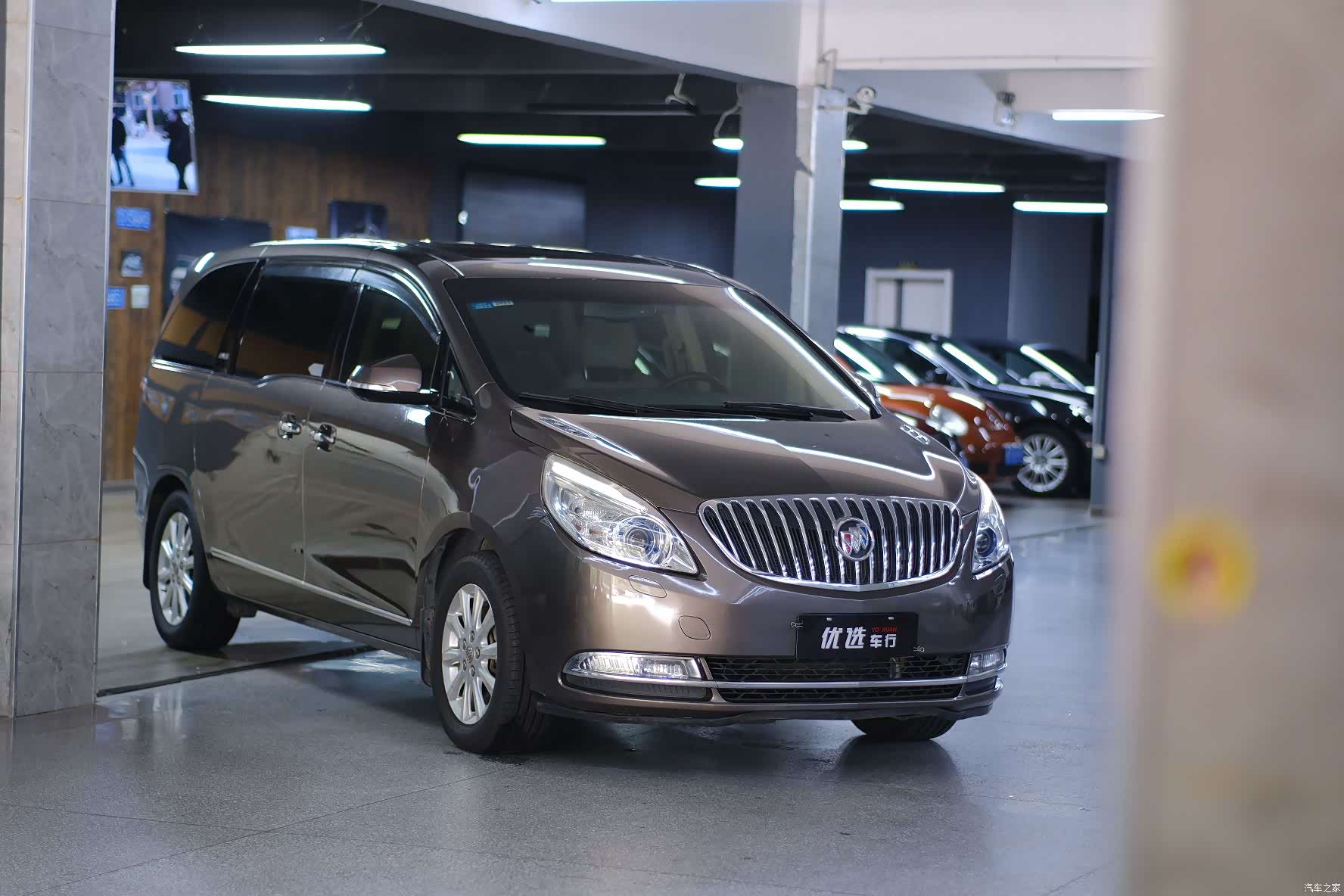 Buick GL8, 2011 все фото