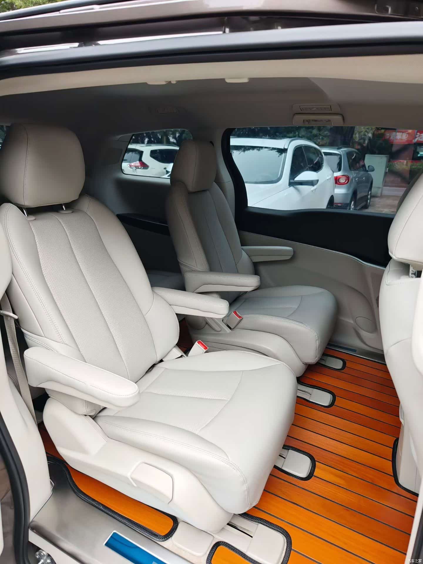Buick GL8, 2022 8