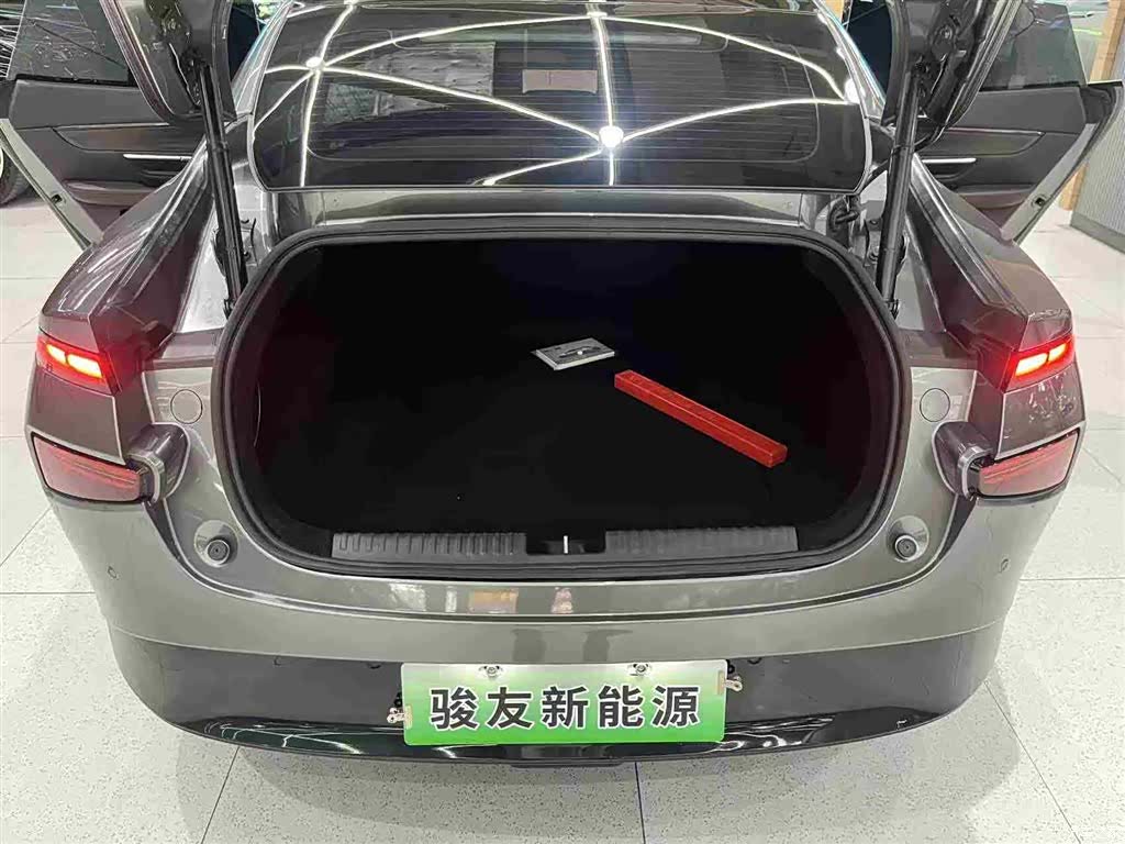Xpeng P7, 2020 8