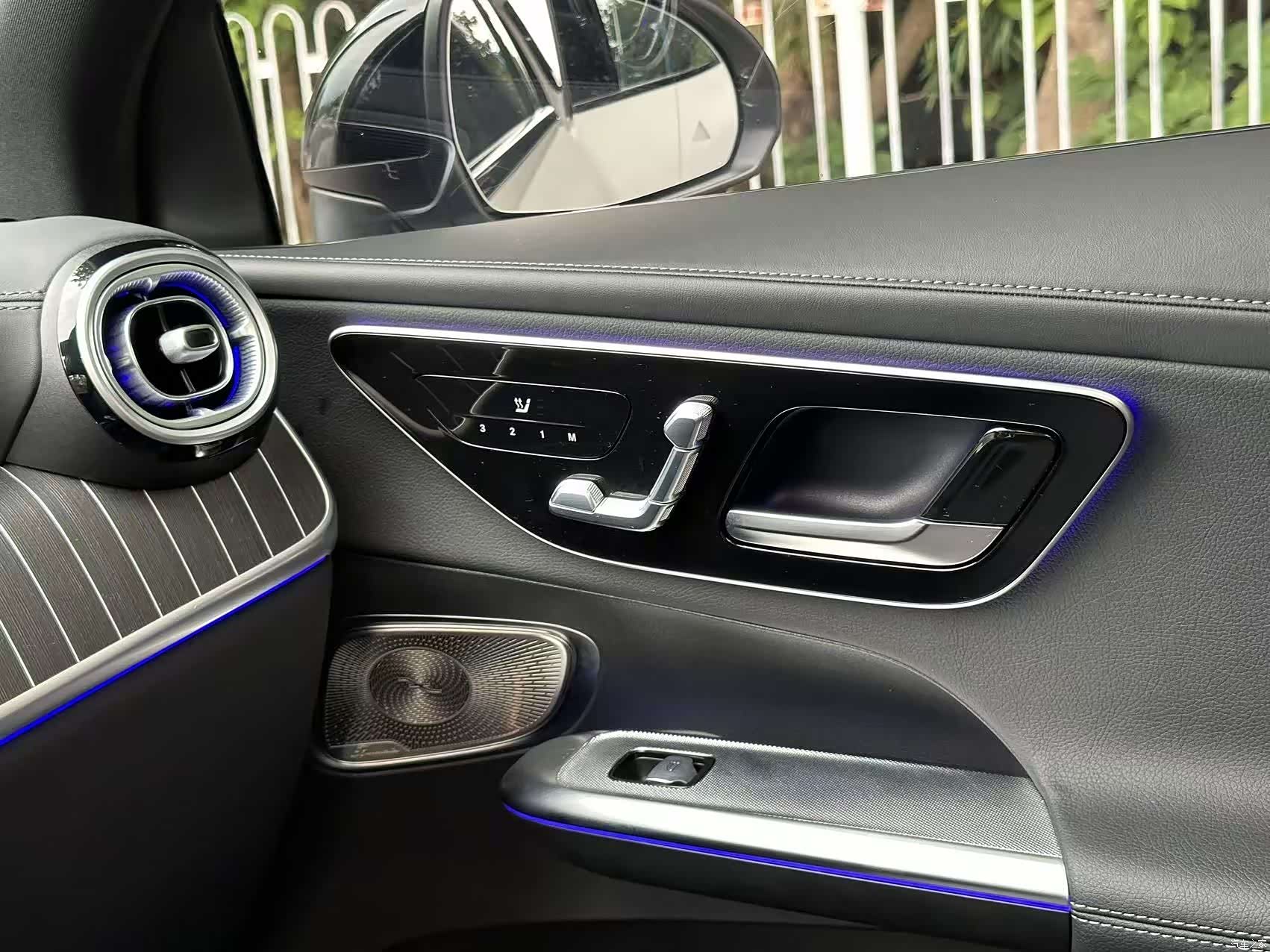 Mercedes-Benz GLC, 2024 15