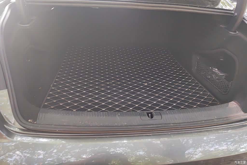 Audi A4L, 2021 4