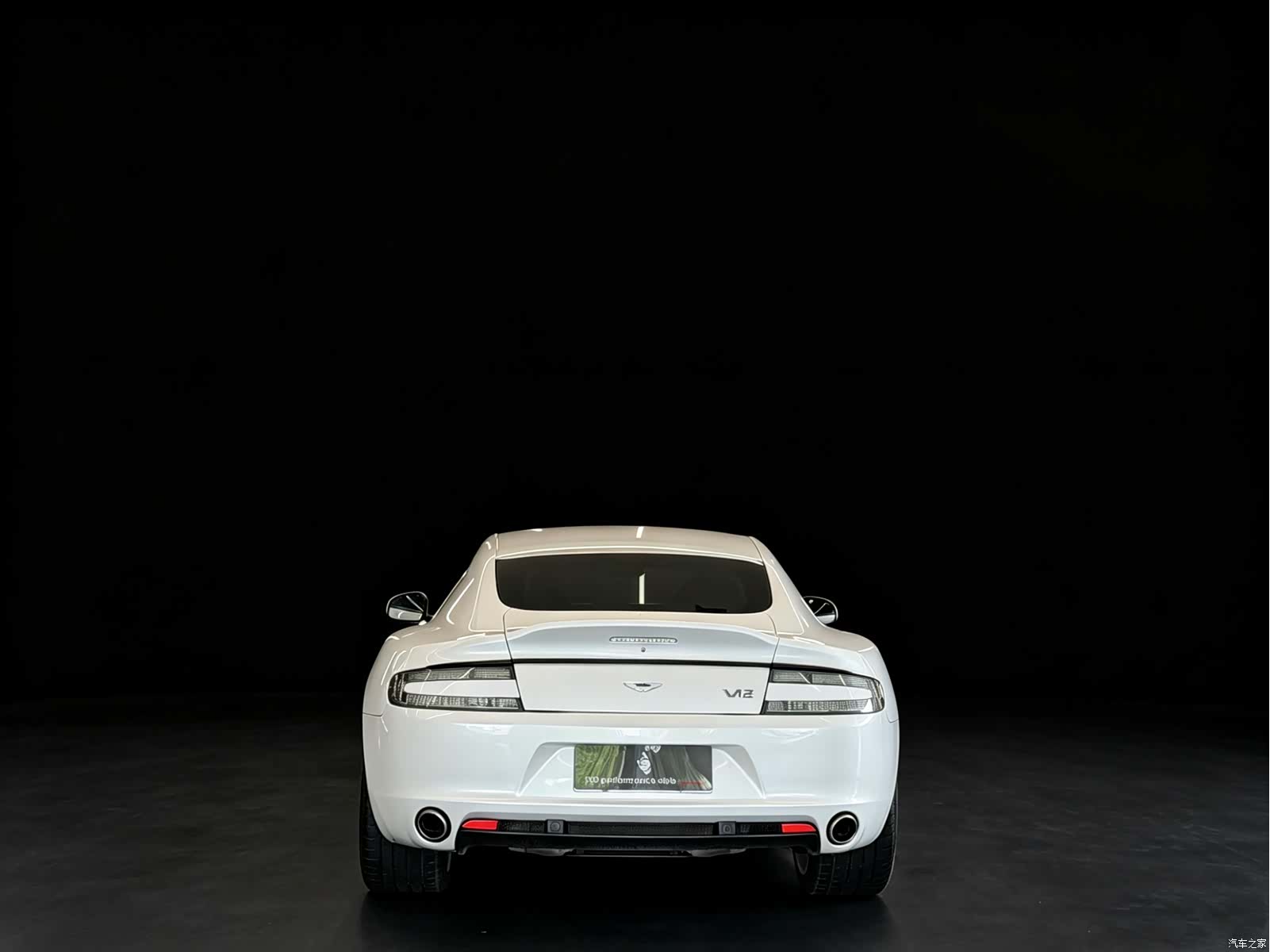 Aston Martin Rapide, 2014 8
