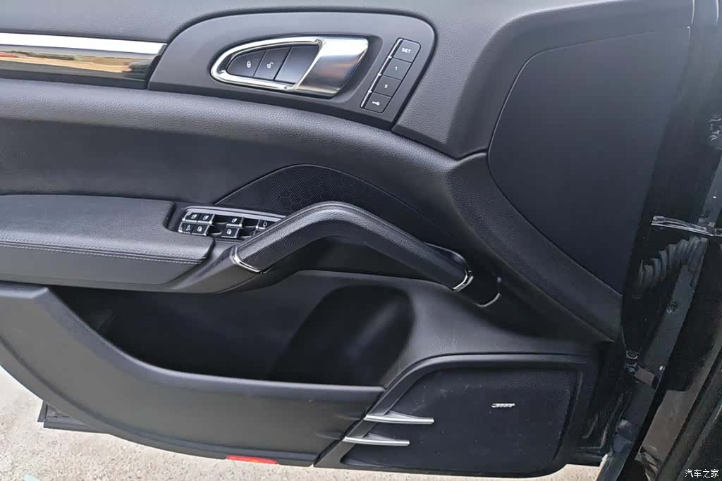 Porsche Cayenne, 2015 7