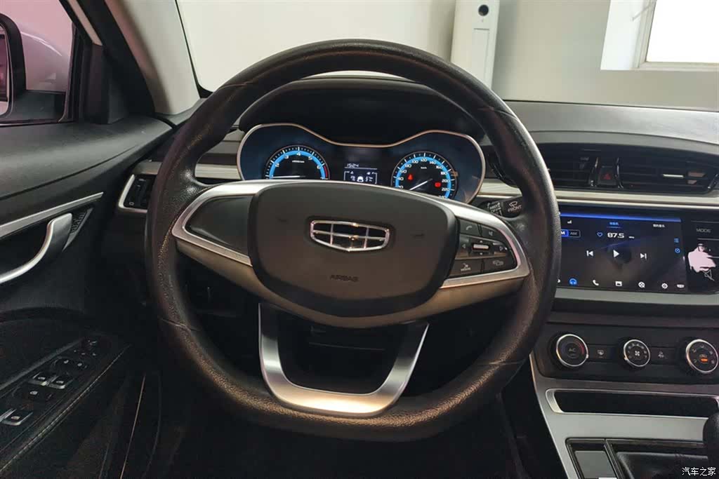 Geely Emgrand, 2020 15
