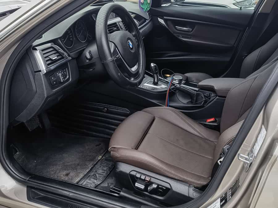 BMW 3 Series 2019, фото 4