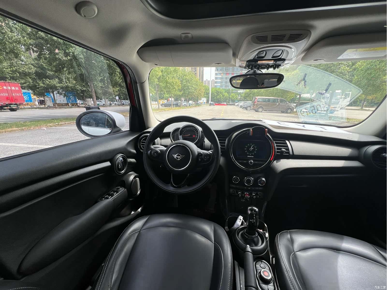 Mini ONE, 2021 3
