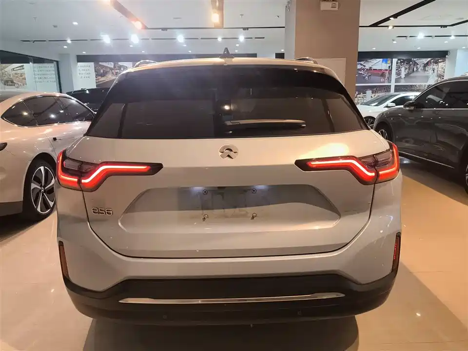 NIO ES6