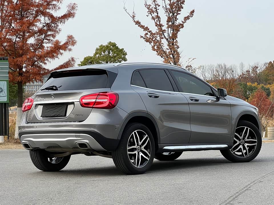 Mercedes-Benz GLA