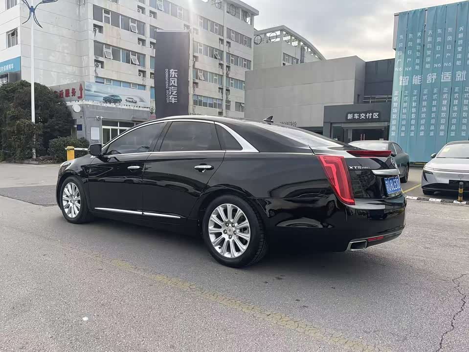 Cadillac XTS