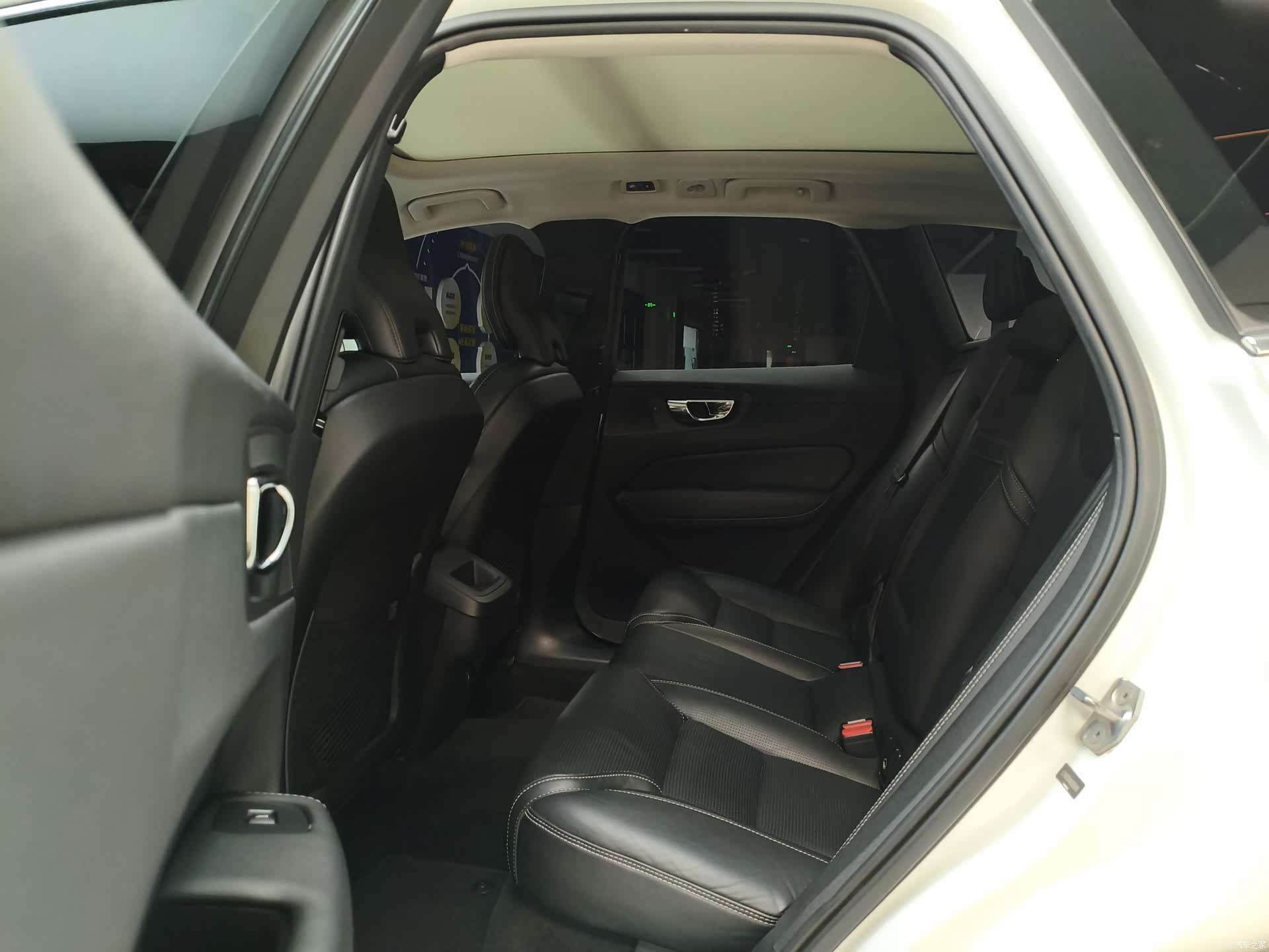 Volvo XC60, 2018 35