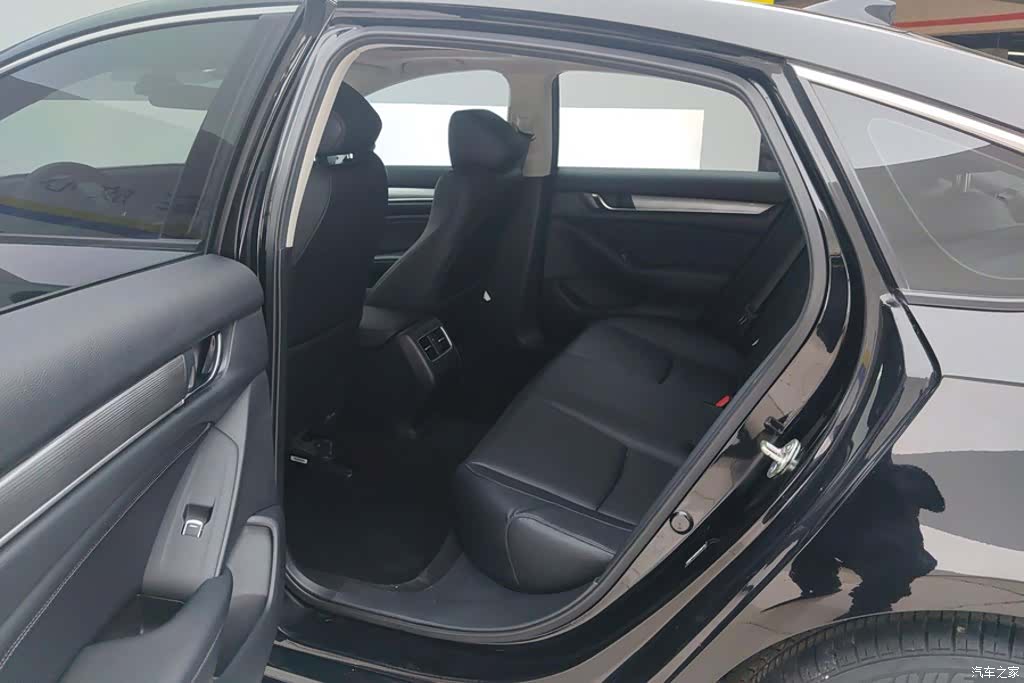 Honda Accord, 2019 11
