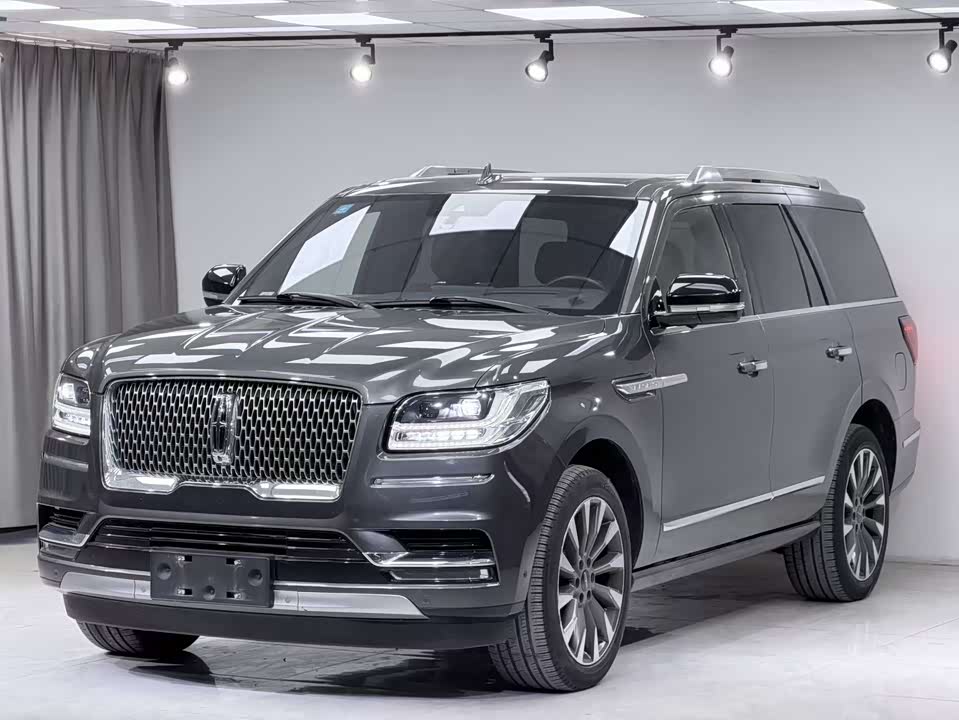 Lincoln Navigator