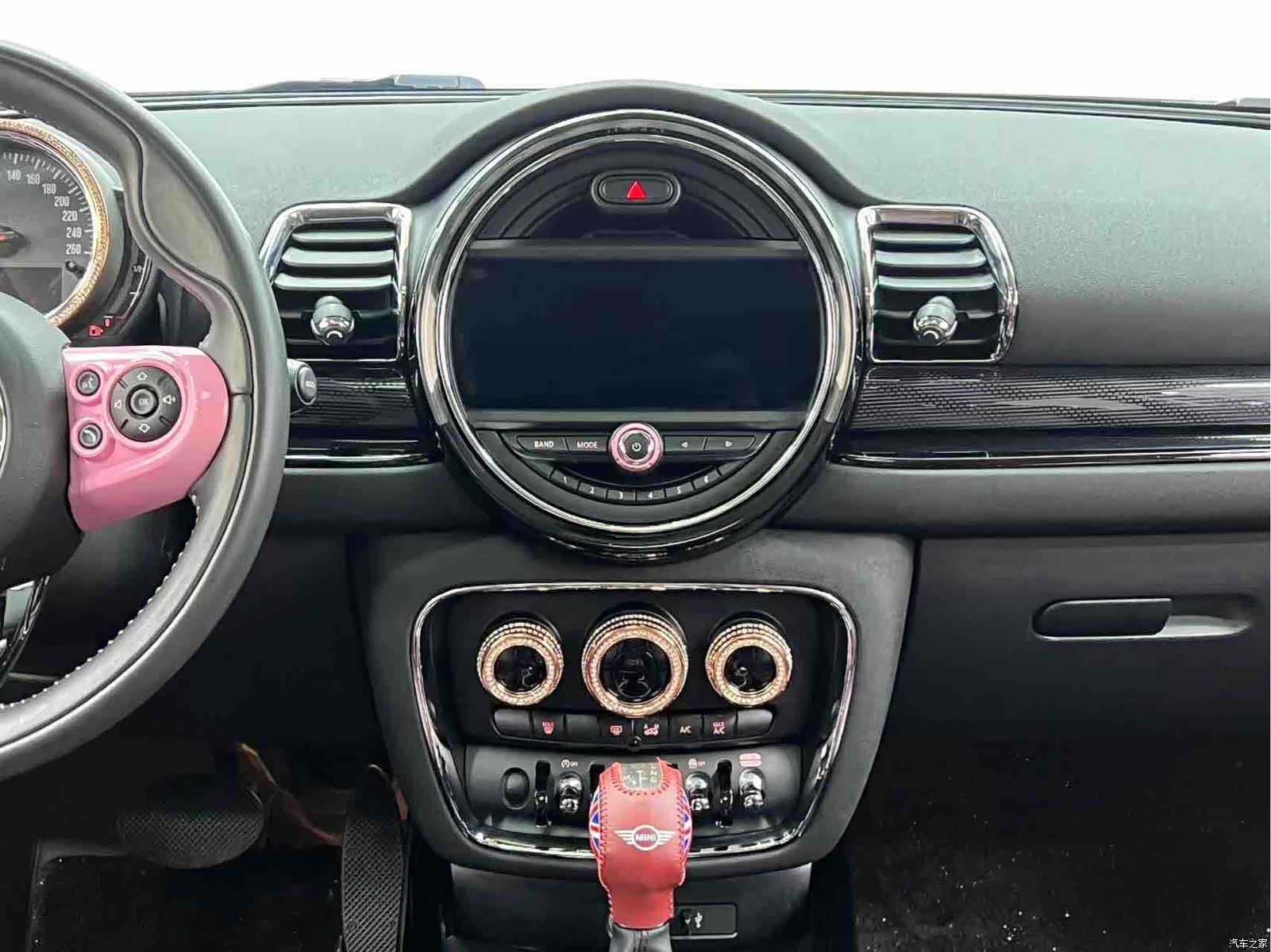 Mini Clubman, 2019 18
