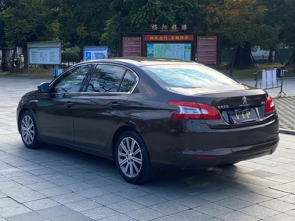 Peugeot 408