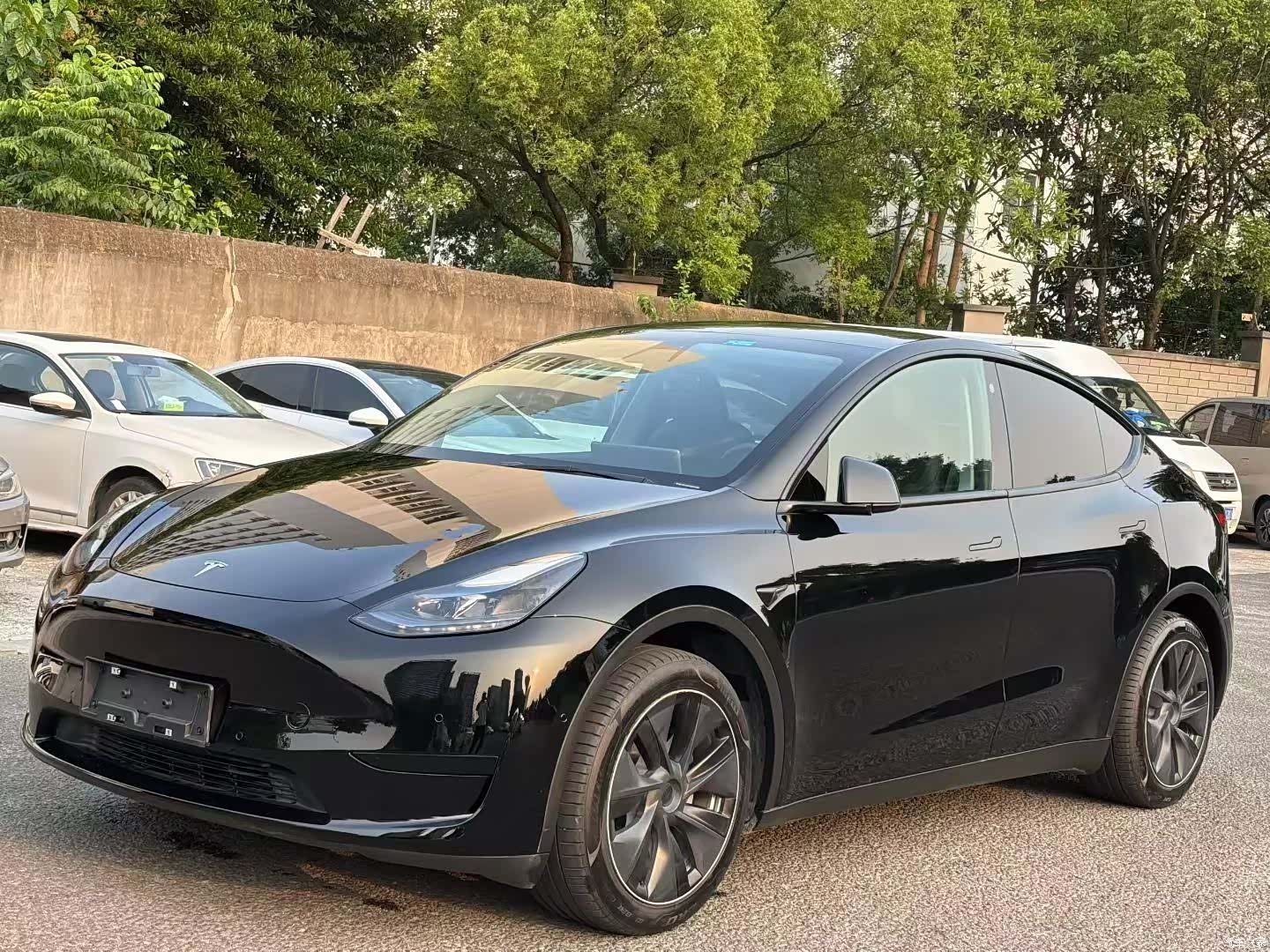 Tesla Model Y, 2023 1