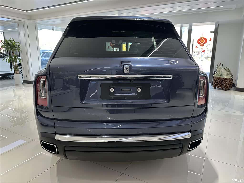 Rolls-Royce Cullinan, 2023 21