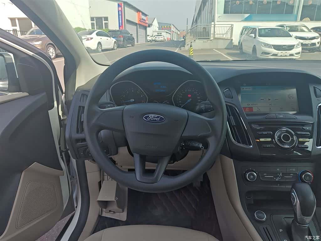 Ford Focus, 2017 11