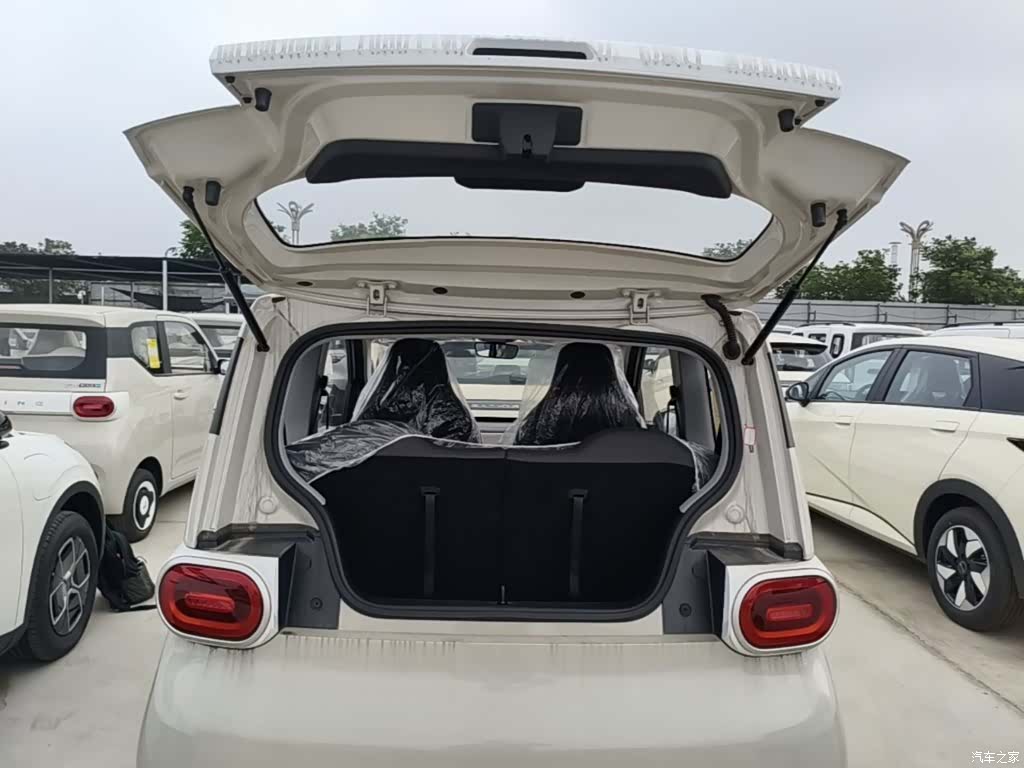 Wuling MINIEV, 2026 19