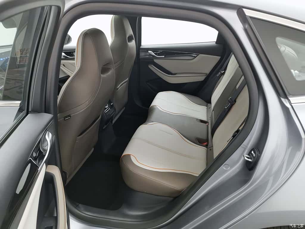 BYD Qin, 2023 15