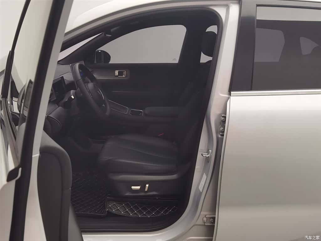 Wuling Starlight, 2024 10