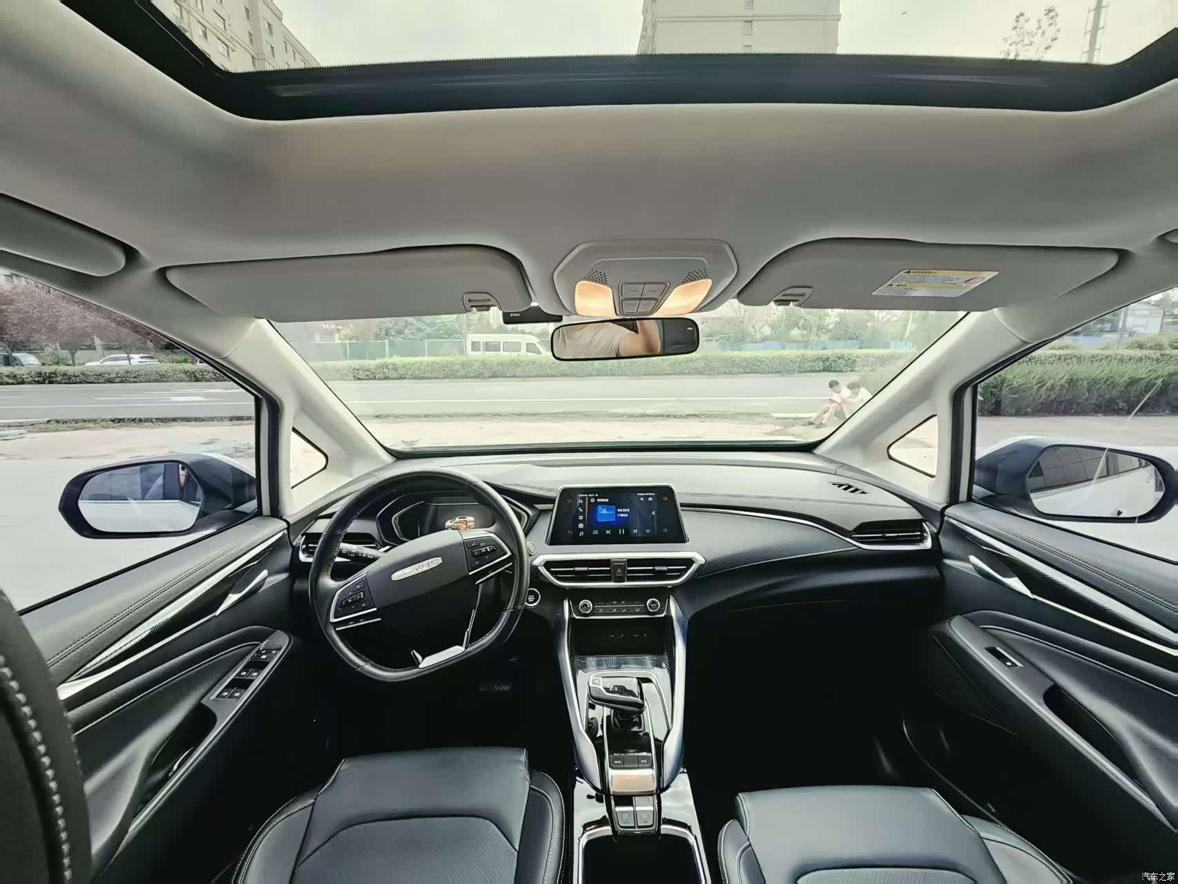 Maxus EUNIQ, 2022 6