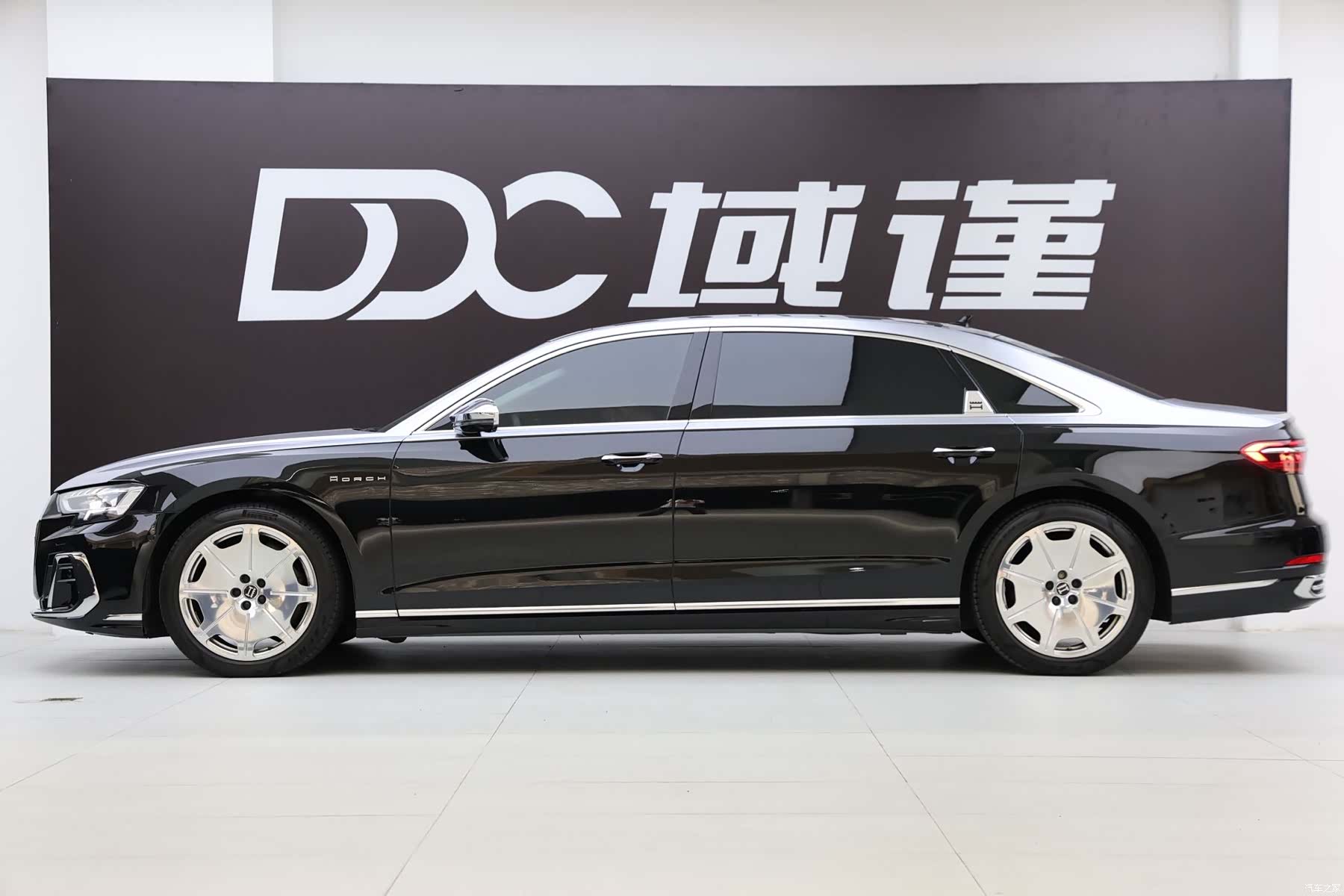 Audi A8L, 2022 3