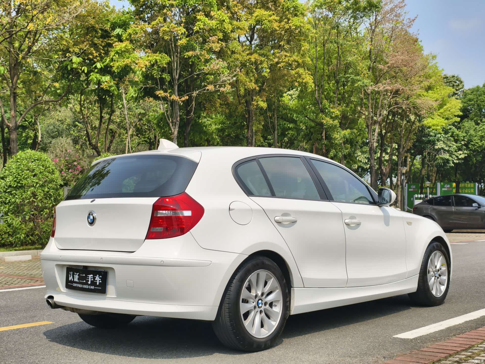 BMW 1 Series, 2011 все фото