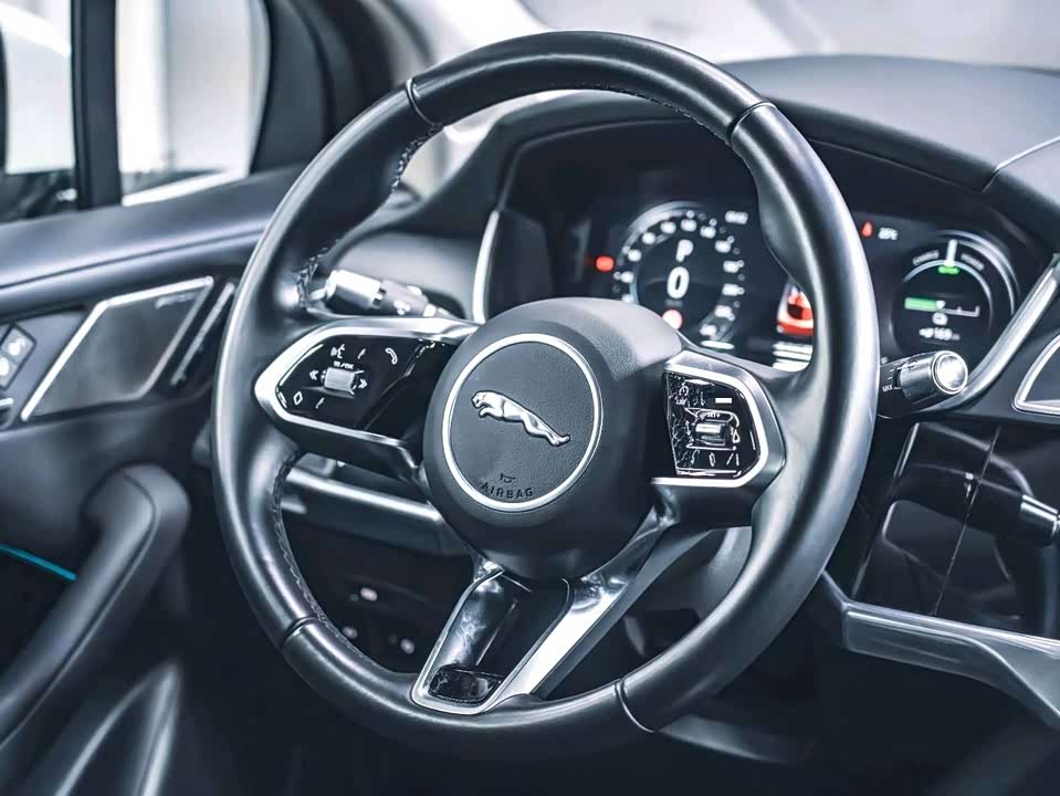 Jaguar I-PACE