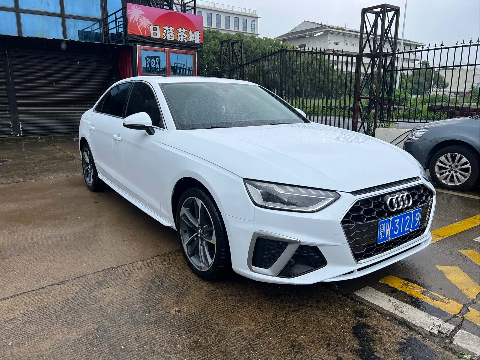 Audi A4L, 2021 3