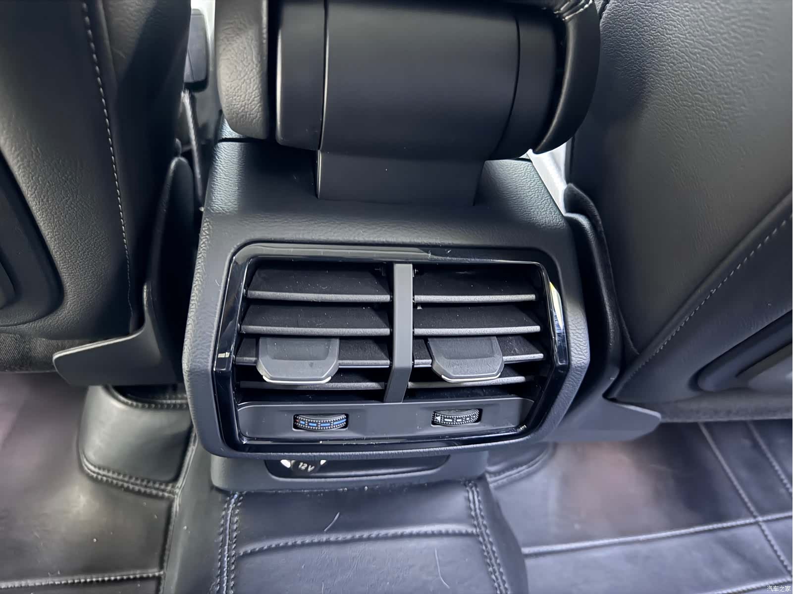 Audi Q3, 2022 14
