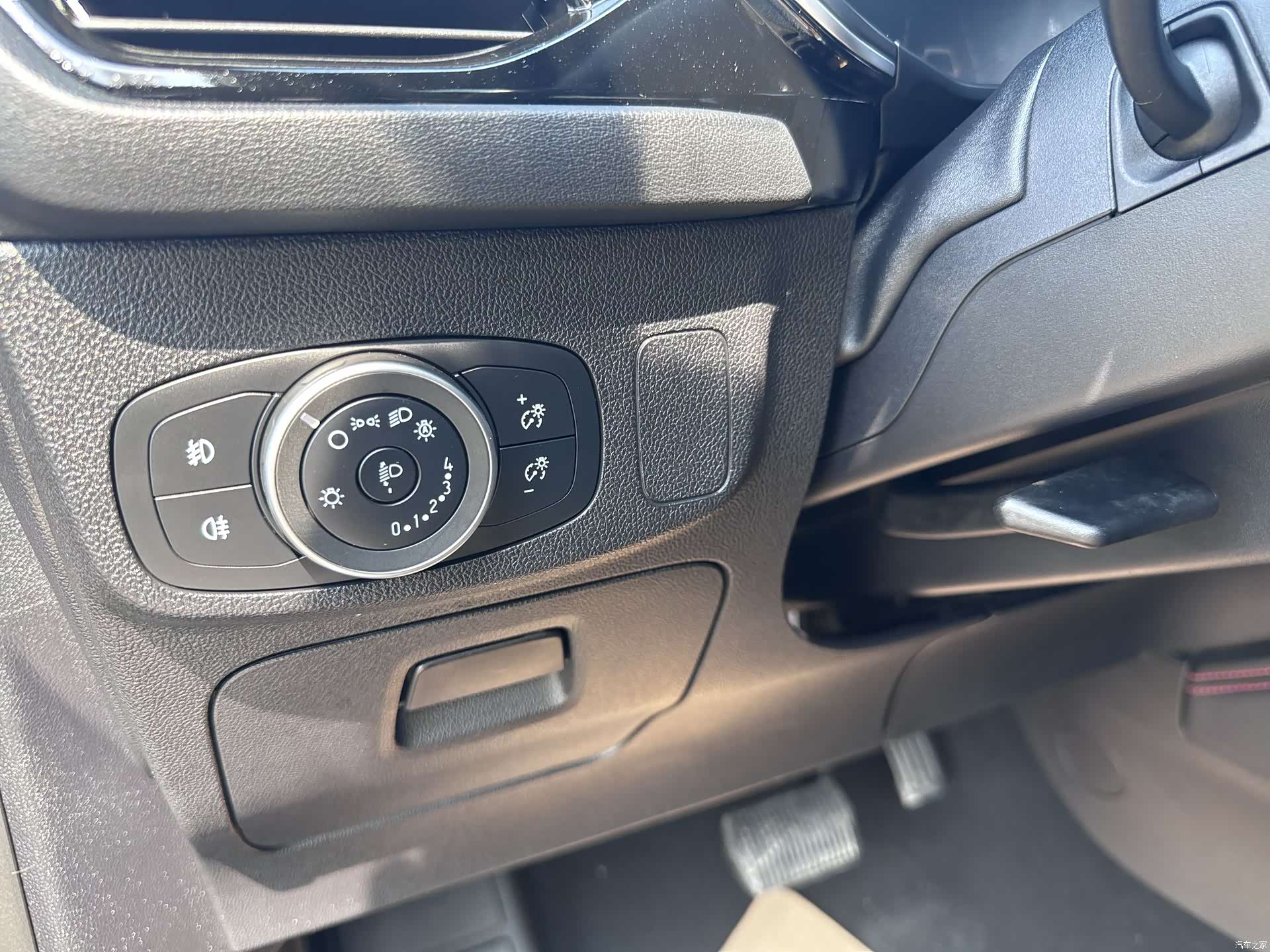 Ford Focus, 2023 18
