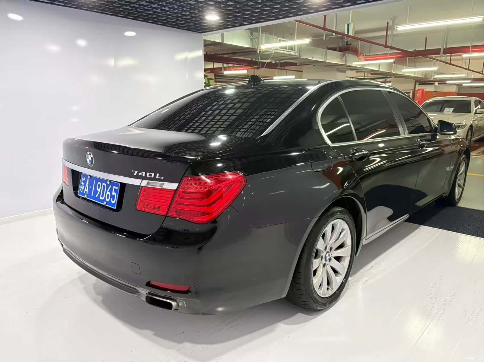 BMW 7 Series, 2011 10