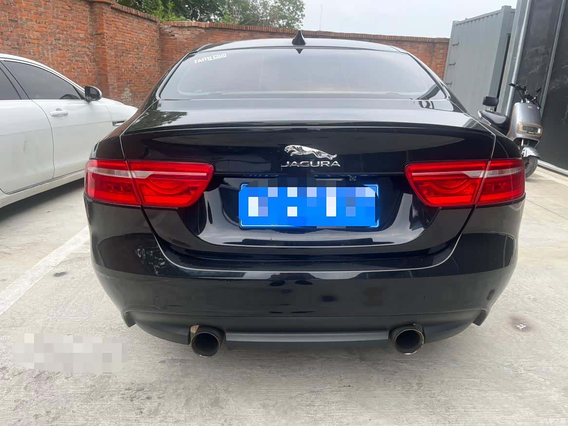 Jaguar XE, 2017 15