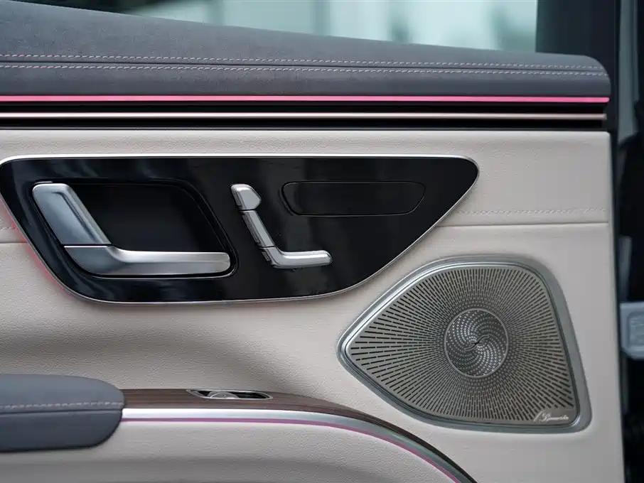 Mercedes-Benz EQS SUV