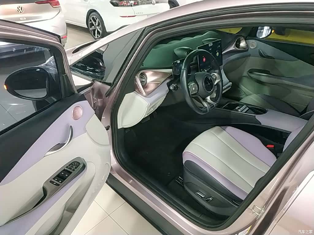 BYD Dolphin, 2022 16