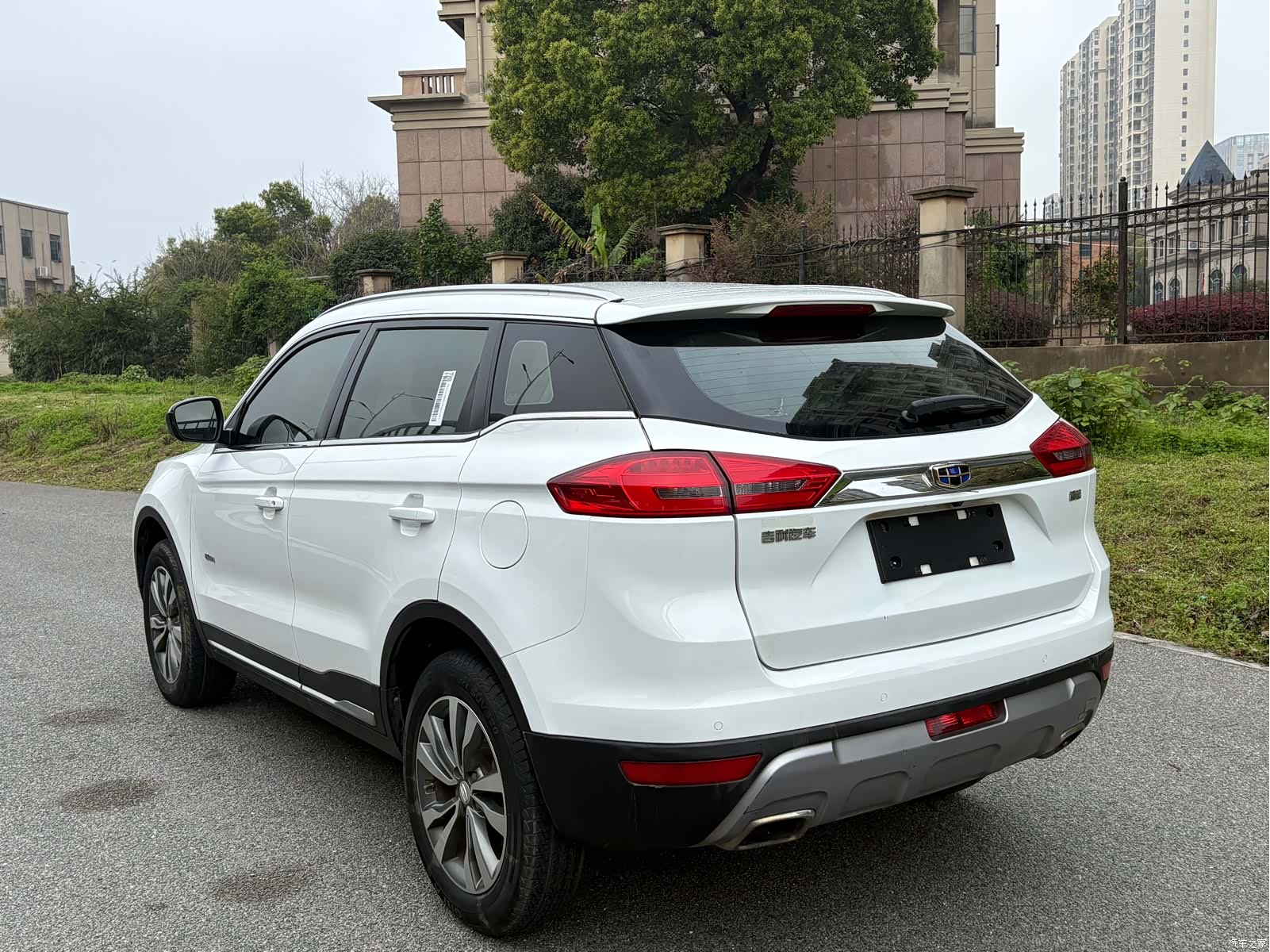 Geely Boyue, 2017 все фото