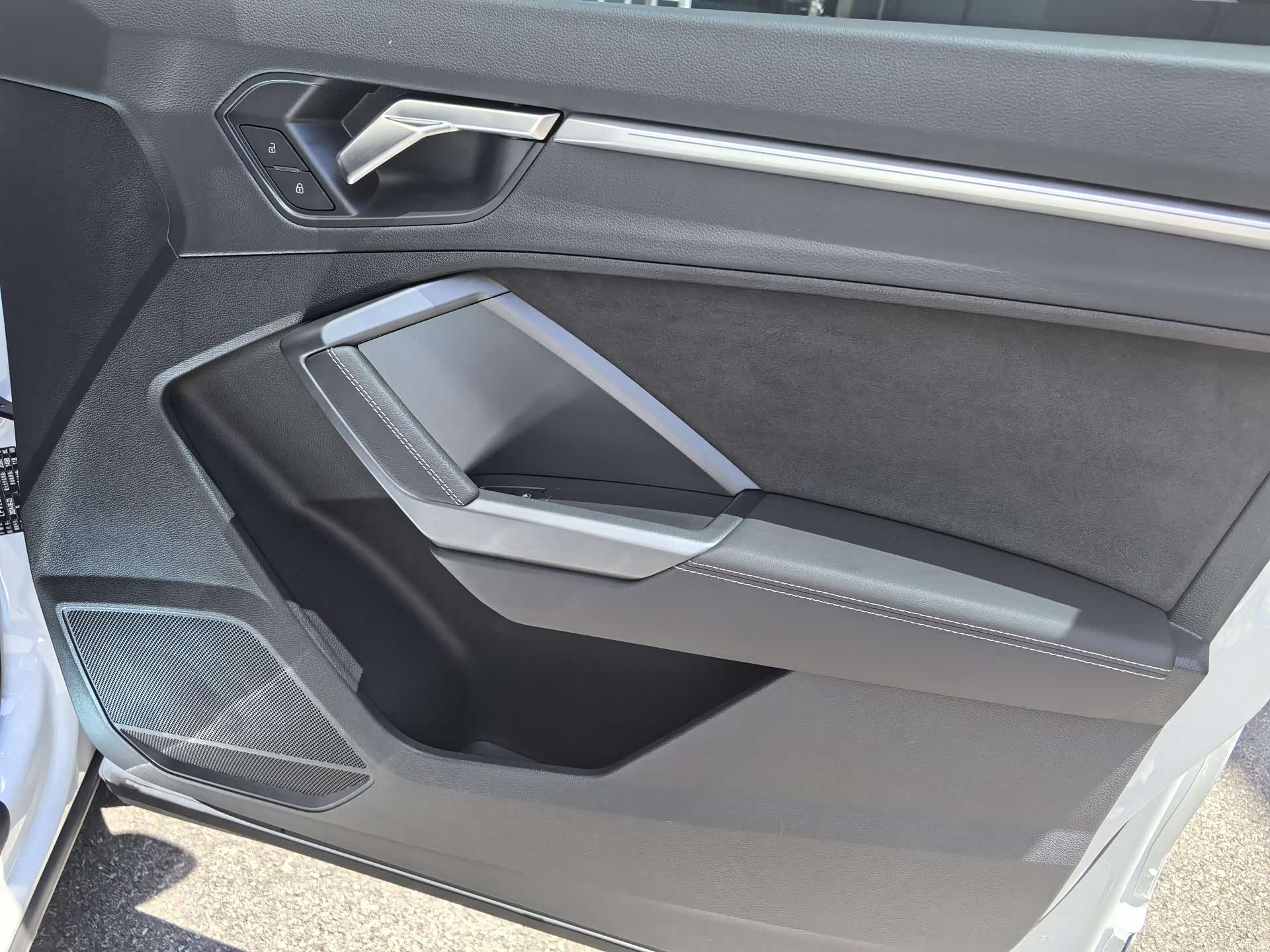 Audi Q3, 2024 10