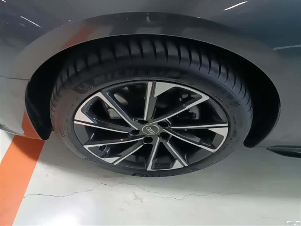 Audi A4L, 2023 23