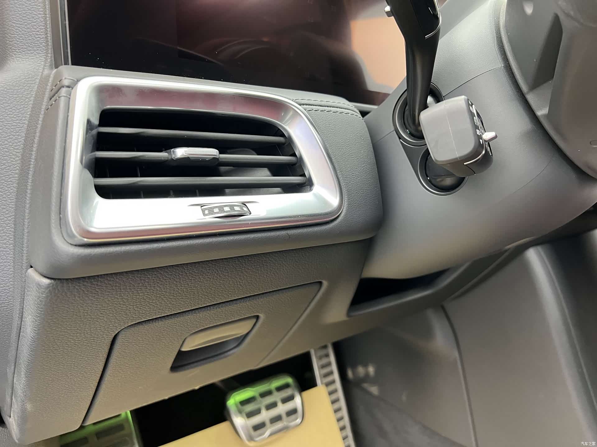 Hongqi E-HS9, 2023 6