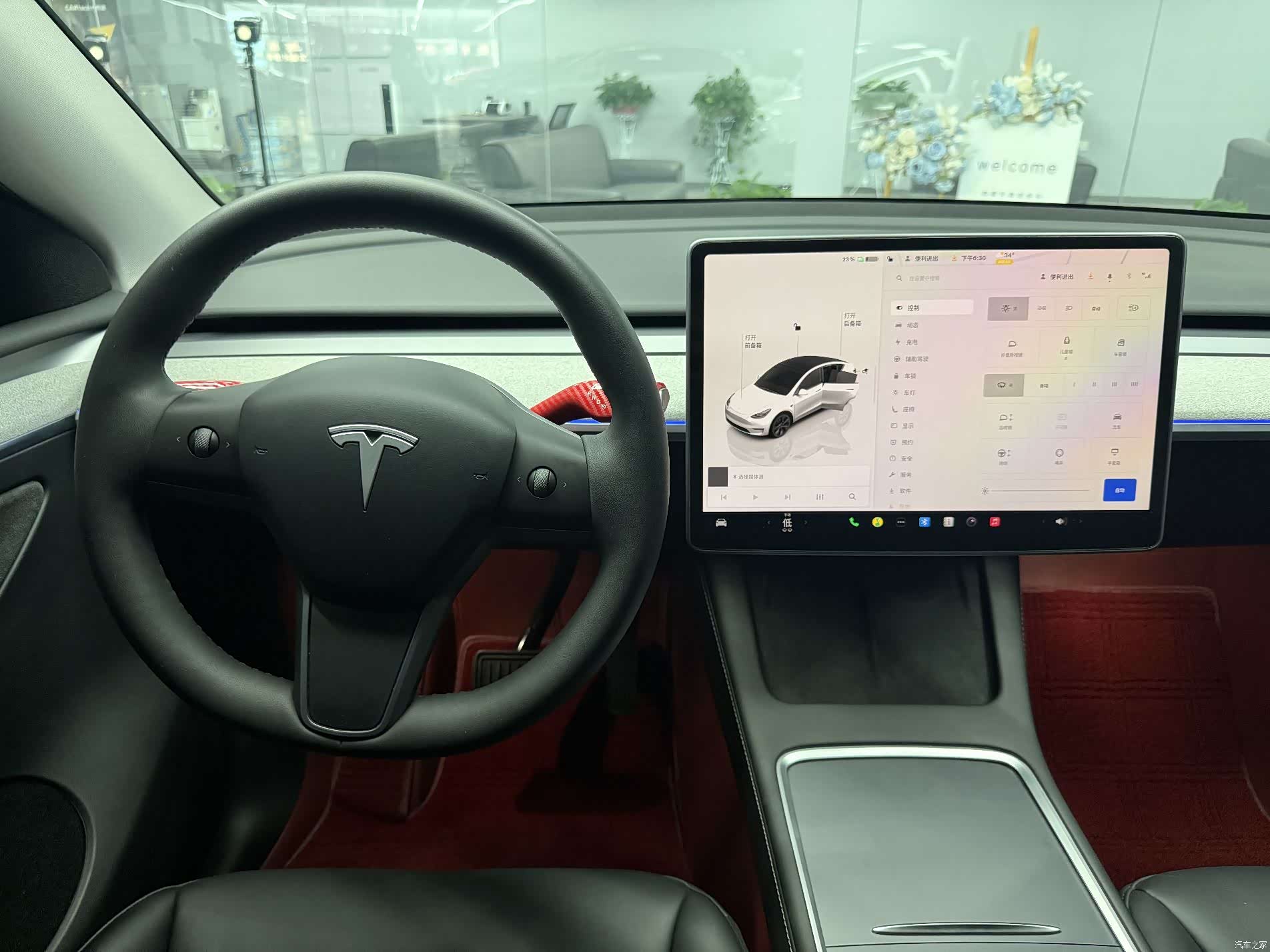 Tesla Model Y, 2024 6