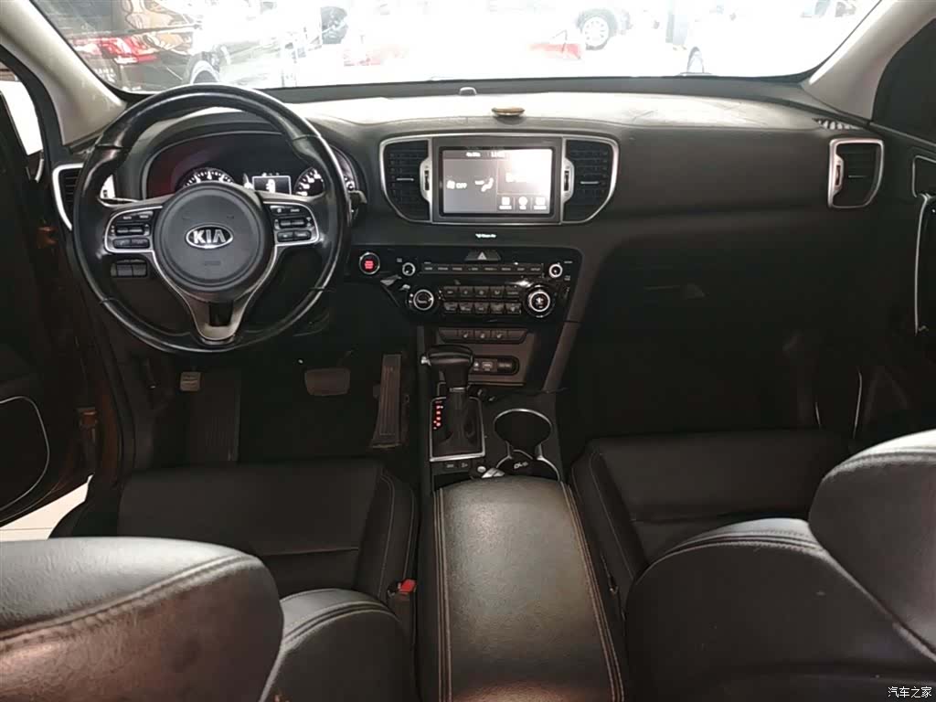 Kia KX5, 2016 10