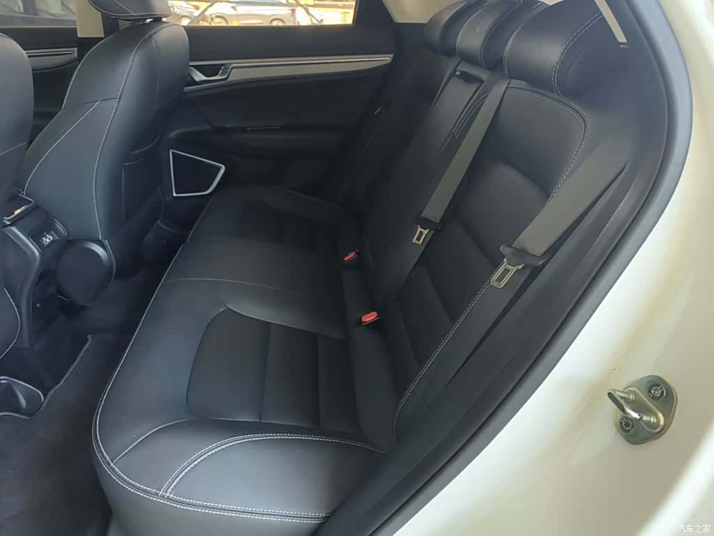 Geely Emgrand, 2019 17