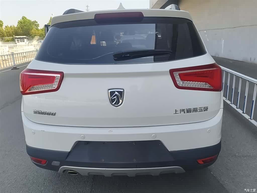 Wuling 560, 2017 6