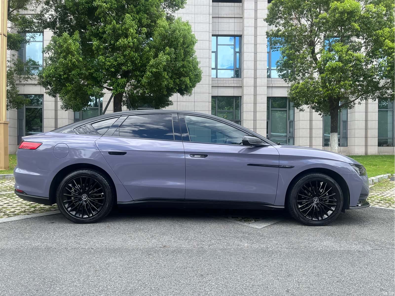 BYD Han, 2021 4