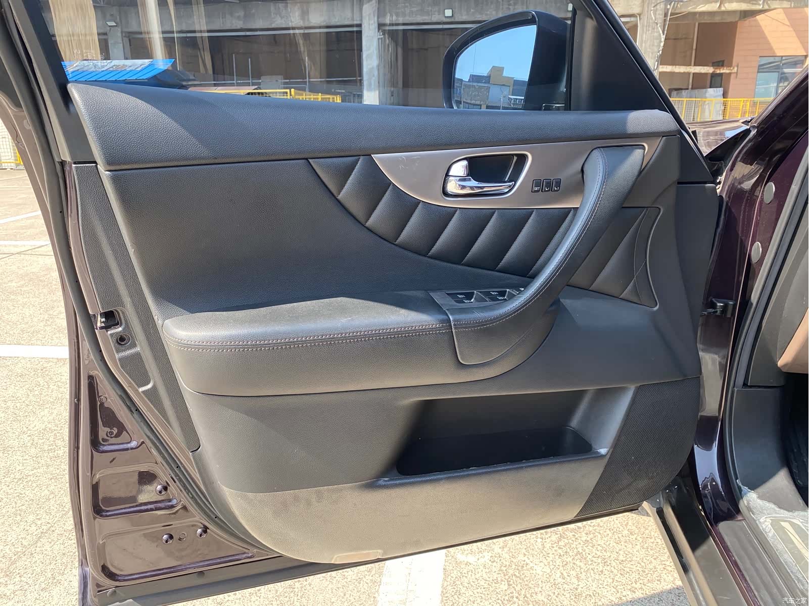 Infiniti QX70, 2014 8