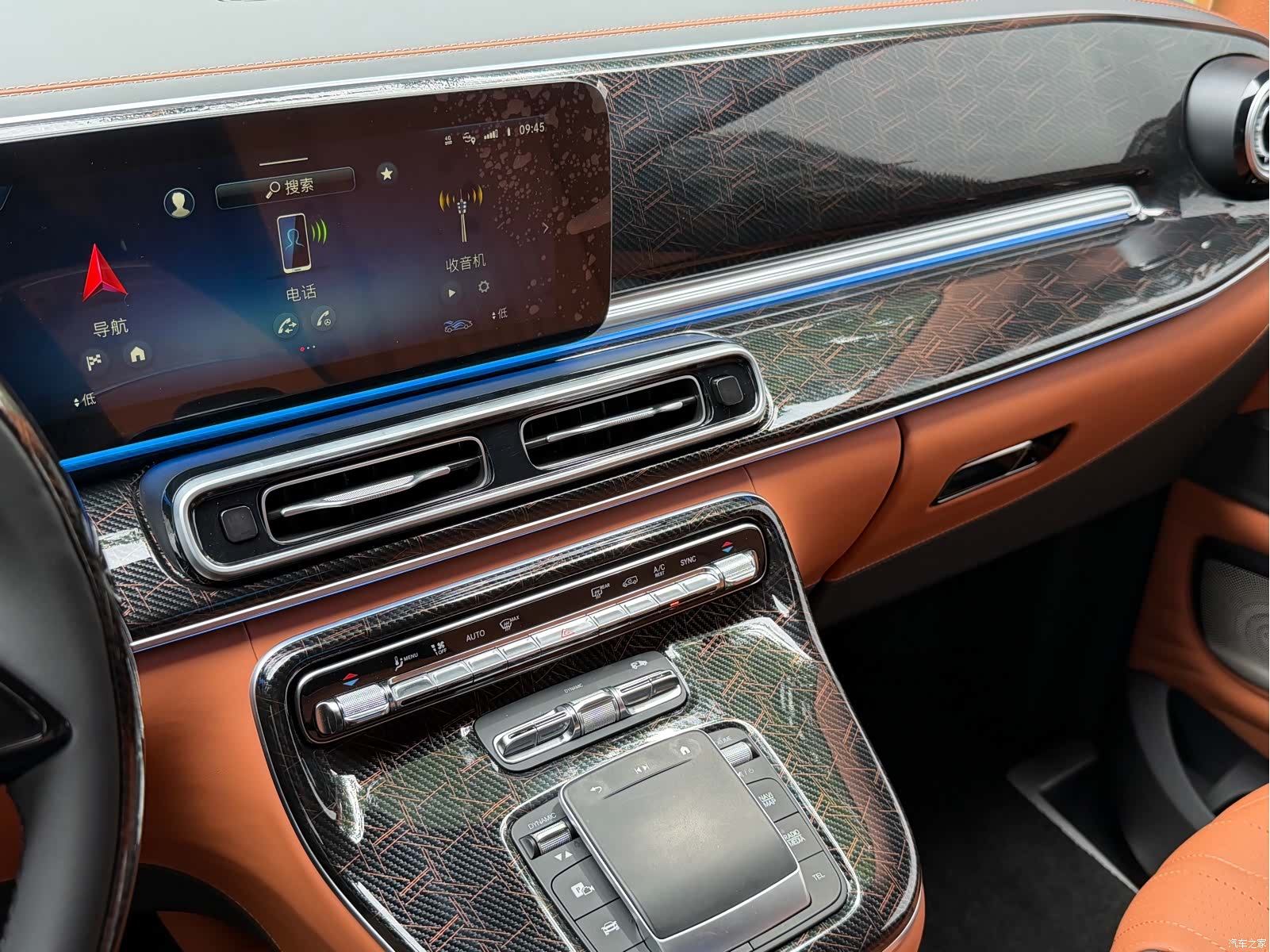 Mercedes-Benz 7, 2025 19