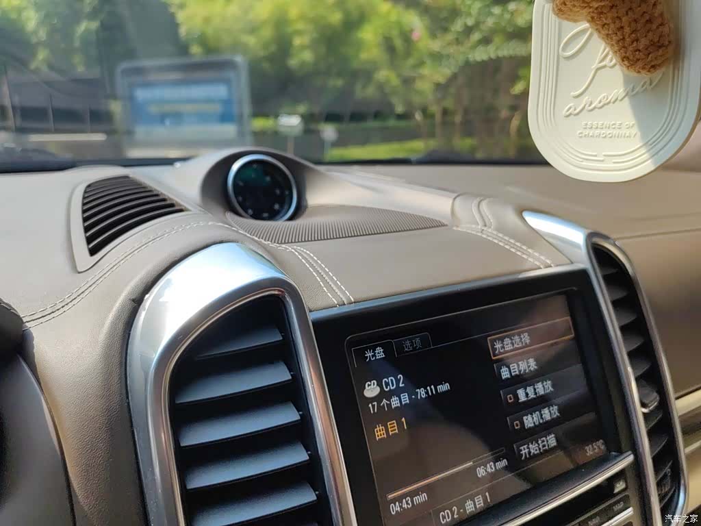 Porsche Cayenne, 2013 15