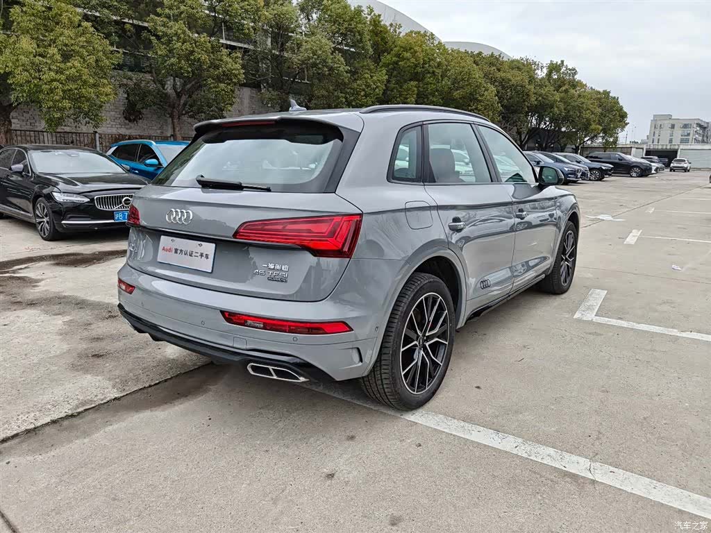 Audi Q5L, 2025 4